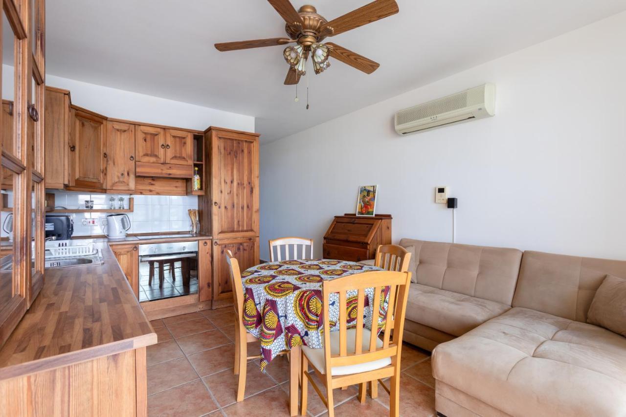 Sea View Apartment In St Paul'S Bay St. Paul's Bay Bagian luar foto