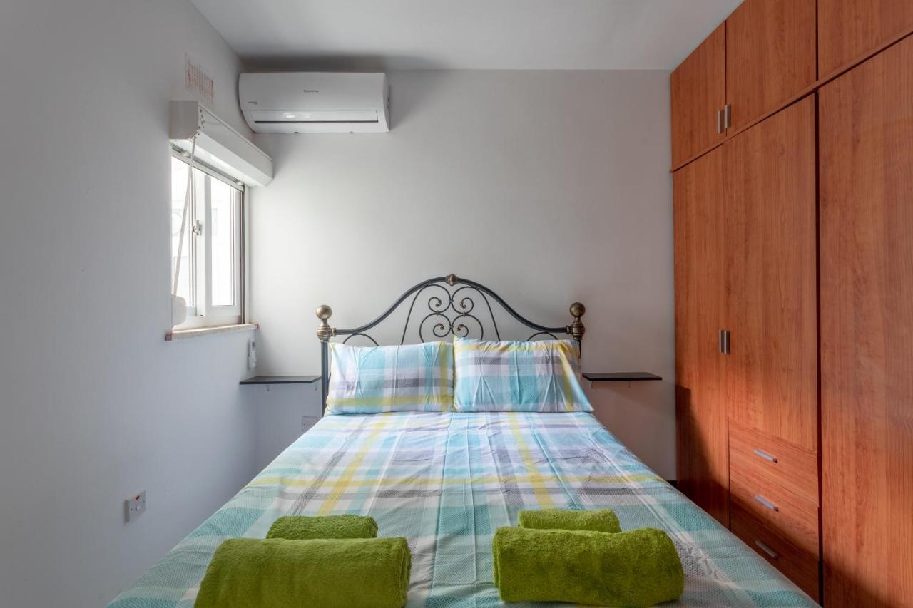 Sea View Apartment In St Paul'S Bay St. Paul's Bay Bagian luar foto