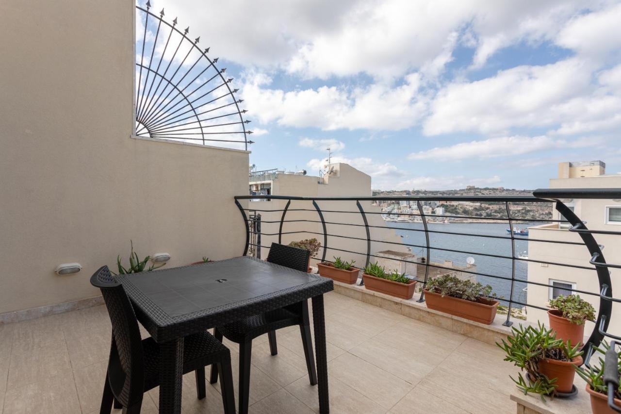 Sea View Apartment In St Paul'S Bay St. Paul's Bay Bagian luar foto